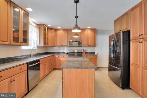 4103 Sequoia Dr, Westminster, MD 21157 photo 6