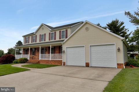 4103 Sequoia Dr, Westminster, MD 21157 photo 2