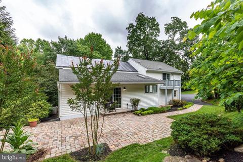 521 E Nicodemus Rd, Westminster, MD 21157 photo 3