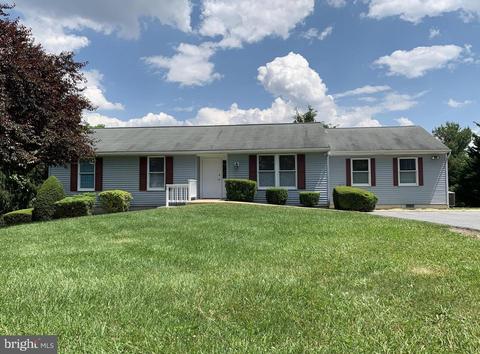 2017 Walsh Dr, Westminster, MD 21157 photo 1