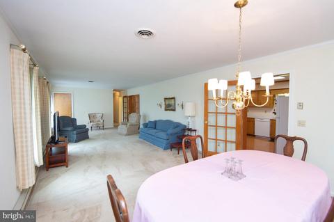 303 Oak St, Hurlock, MD 21643 photo 8
