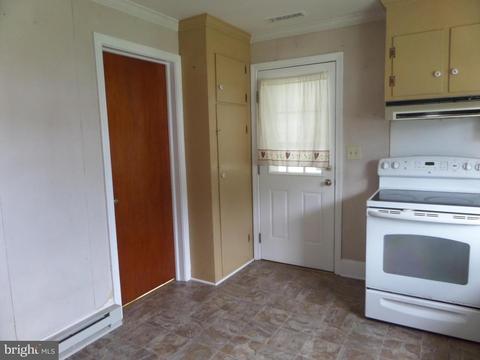 210 E Appleby Ave, Cambridge, MD 21613 photo 4