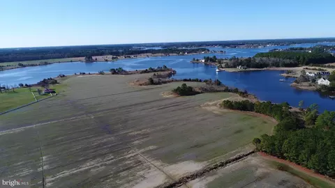 Town Point Road S, Cambridge, MD 21613