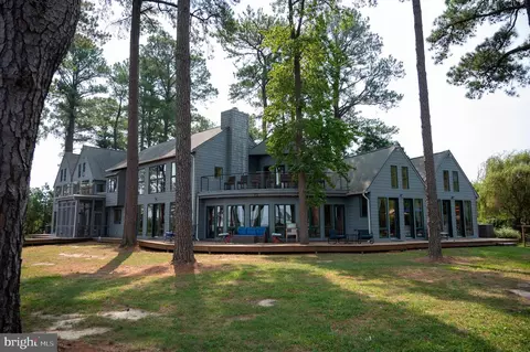 608 Hills Point Rd, Cambridge, MD 21613