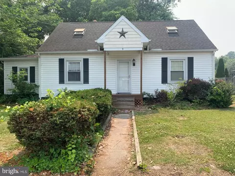9 Bay Heights Ave, Cambridge, MD 21613