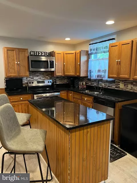 400 S Main St, Hurlock, MD 21643 photo 5