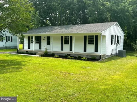 104 Maple Ave, Cambridge, MD 21613 photo 2