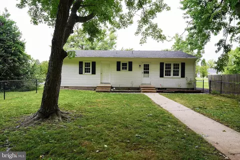 104 Maple Ave, Cambridge, MD 21613 photo 3