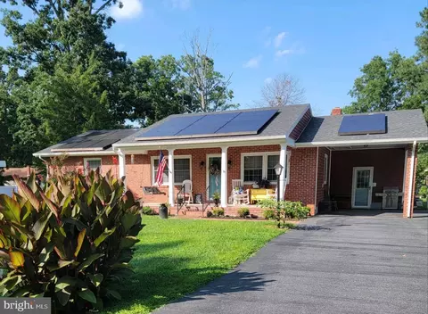 9 Richardson Dr, Cambridge, MD 21613