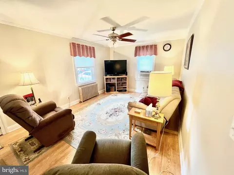 Living - 1006 Willowmere Ln, Cambridge, MD 21613 photo 1 of 4