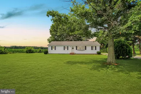 5952 Route 14, East New Market, MD 21631