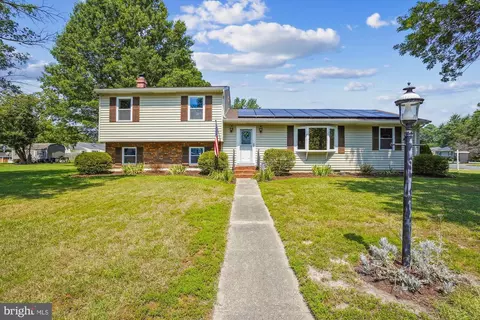 9 Oriole Dr, Cambridge, MD 21613