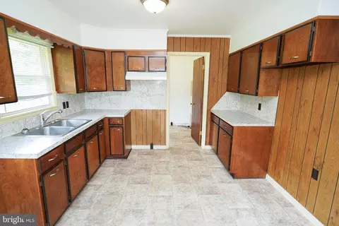 129 Douglass Dr, Hurlock, MD 21643 photo 12
