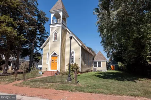 302 Railroad, East New Market, MD 21631