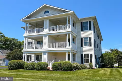 3 Oakley St, Cambridge, MD 21613