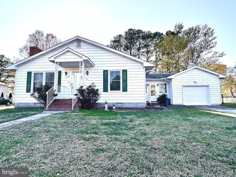7 Oriole Dr, Cambridge, MD 21613