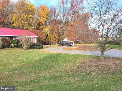 Exterior - 4014 Bradley Cir, Hurlock, MD 21643 photo 8 of 9
