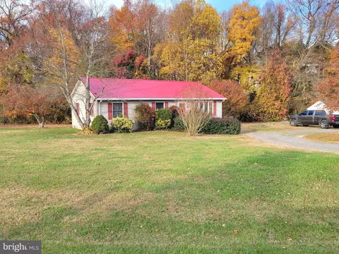Exterior - 4014 Bradley Cir, Hurlock, MD 21643 photo 7 of 9