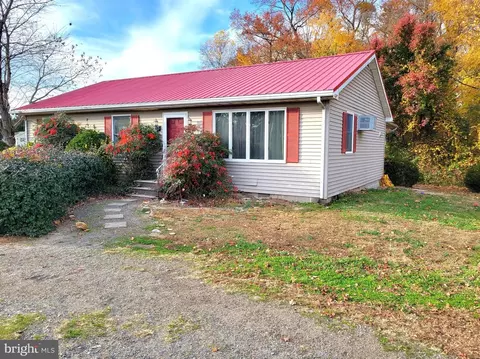 Exterior - 4014 Bradley Cir, Hurlock, MD 21643 photo 2 of 9