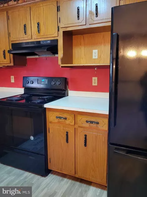 Kitchen - 4014 Bradley Cir, Hurlock, MD 21643 photo 2 of 3