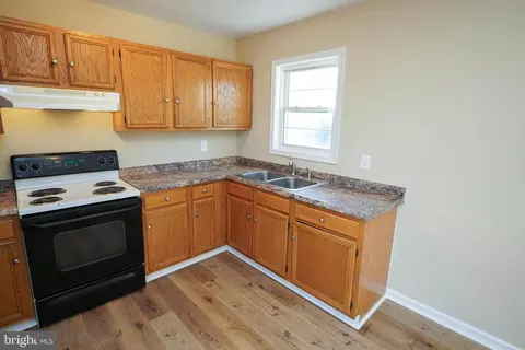 Kitchen - 402 S Main St, Hurlock, MD 21643 photo 3 of 3