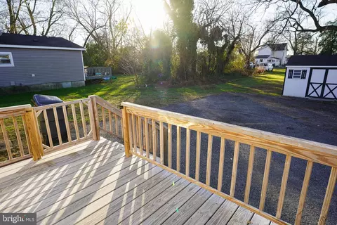 Exterior - 402 S Main St, Hurlock, MD 21643 photo 3 of 6