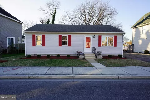 Exterior - 402 S Main St, Hurlock, MD 21643 photo 4 of 6