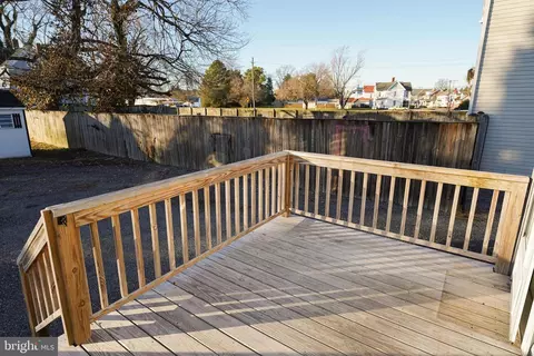 Exterior - 402 S Main St, Hurlock, MD 21643 photo 5 of 6