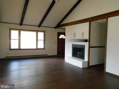 5801 Phyllis Dr, Hurlock, MD 21643 photo 11