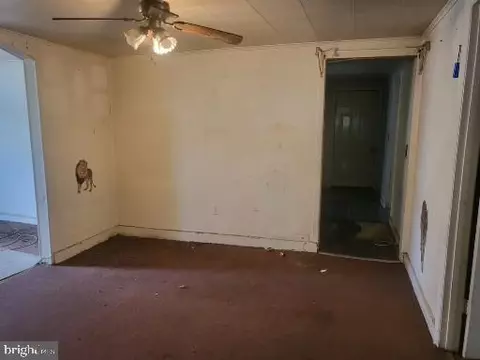 Entry Way - 1008 Phillips St, Cambridge, MD 21613 photo 2 of 6