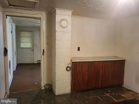 Entry Way - 1008 Phillips St, Cambridge, MD 21613 photo 6 of 6