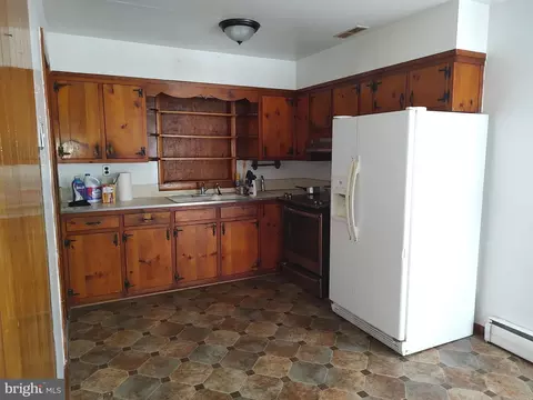 Kitchen - 2471 Andrews Rd, Crapo, MD 21626 photo 3 of 3