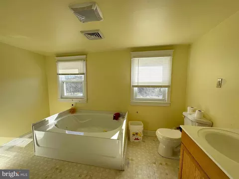Bath - 1207 Old Madison Rd, Madison, MD 21648 photo 2 of 3