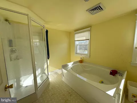 Bath - 1207 Old Madison Rd, Madison, MD 21648 photo 3 of 3