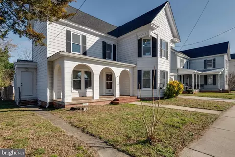 Exterior - 105 Main St N, Hurlock, MD 21643 photo 2 of 9