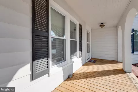 Exterior - 105 Main St N, Hurlock, MD 21643 photo 4 of 9
