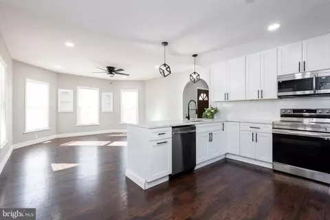 Kitchen - 105 Main St N, Hurlock, MD 21643 photo 4 of 5