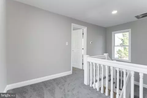 Entry Way - 105 Main St N, Hurlock, MD 21643 photo 2 of 2