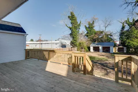 Exterior - 105 Main St N, Hurlock, MD 21643 photo 5 of 9