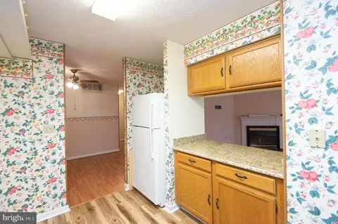 Kitchen - 408 Aurora St #408, Cambridge, MD 21613 photo 2 of 3