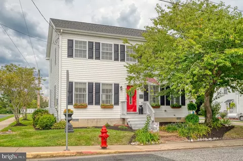 209 Race St, Vienna, MD 21869