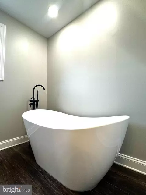 Bath - 6912 Quail Run, Hurlock, MD 21643 photo 4 of 5