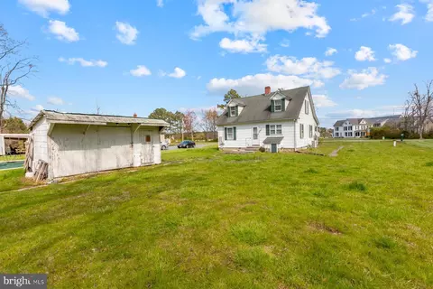 Exterior - 902 Hudson Rd, Cambridge, MD 21613 photo 4 of 5