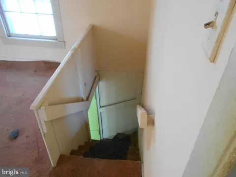 Entry Way - 323 W End Ave, Cambridge, MD 21613 photo 1 of 3