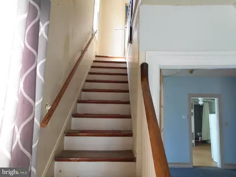 Entry Way - 323 W End Ave, Cambridge, MD 21613 photo 2 of 3