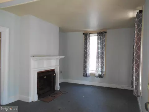 Living - 323 W End Ave, Cambridge, MD 21613 photo 1 of 3