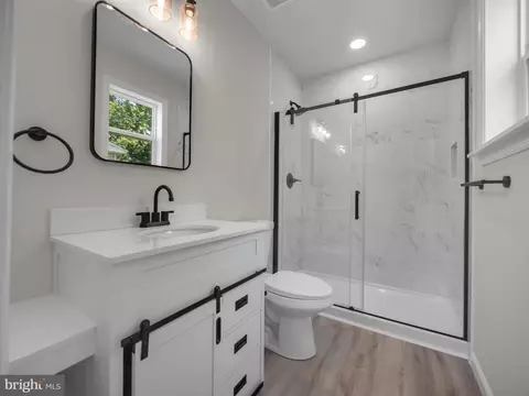 Bath - 107 Broad St, Hurlock, MD 21643 photo 1 of 2