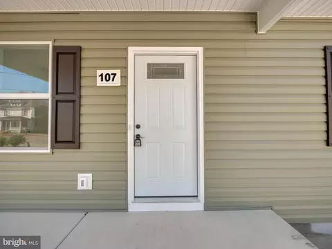 Exterior - 107 Broad St, Hurlock, MD 21643 photo 1 of 4