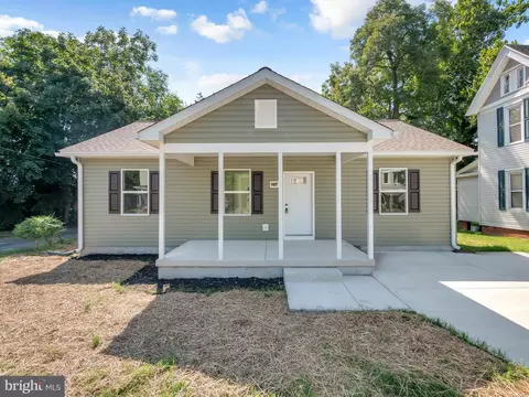 Exterior - 107 Broad St, Hurlock, MD 21643 photo 3 of 4