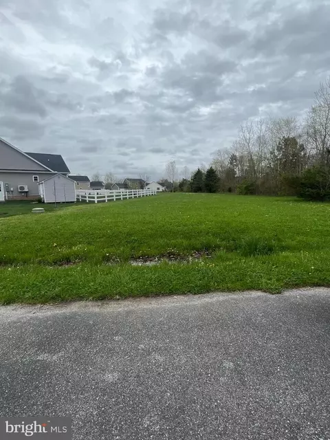 5 Stevens, East New Market, MD 21631